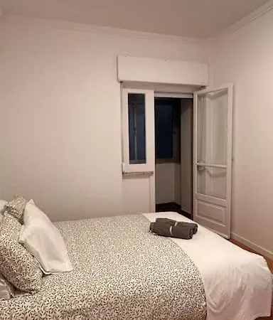 Apartamento Bem Localizado * Amadora