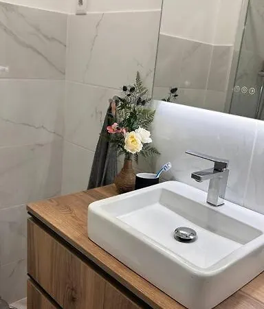 Apartamento Bem Localizado * Amadora